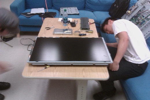 Disasembling_LCD_Components.jpg